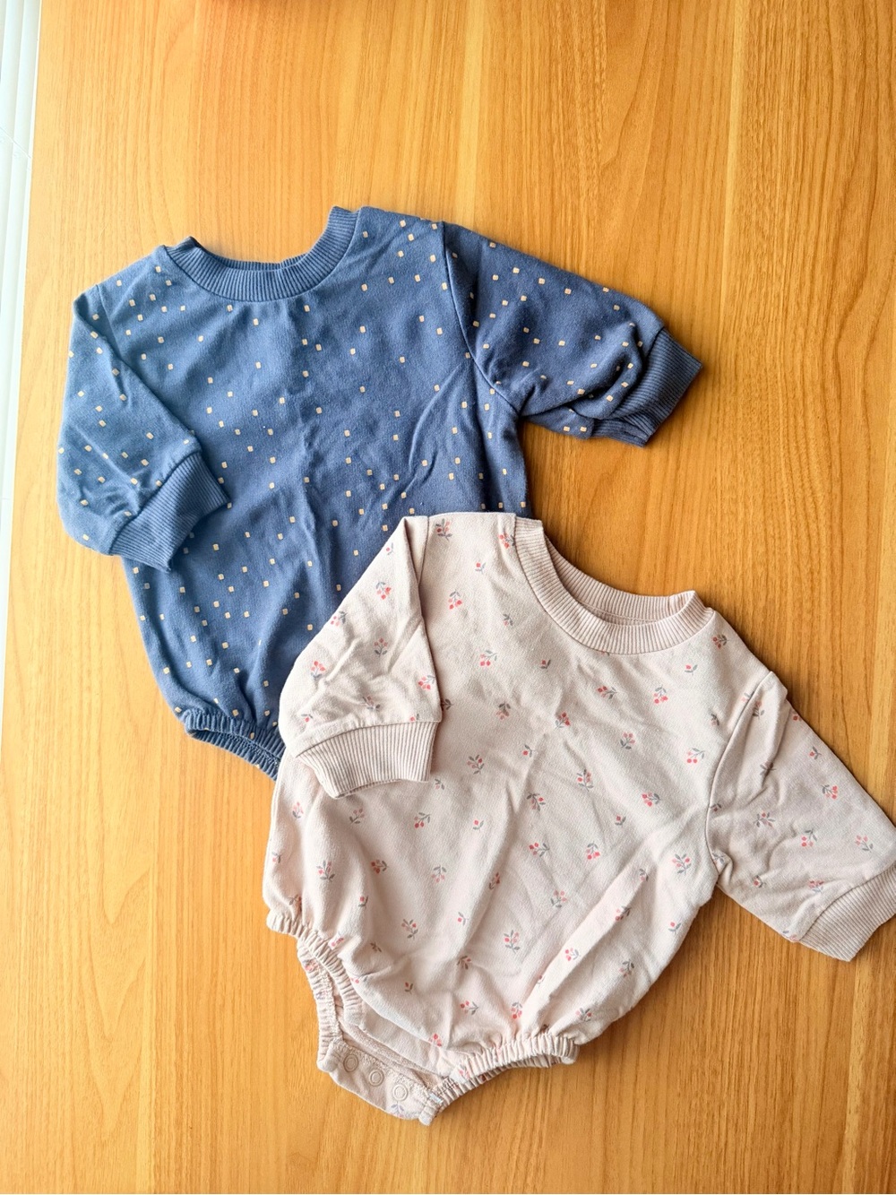 Soft Long-Sleeve Baby Bodysuit Duo — gray and Light Pink
